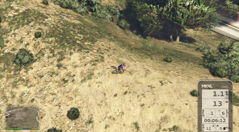 エクストリームダウンヒル！ 道なき道もガンガン攻めることができる。が、山の上まで行くのも激坂(山の斜面)を登らないといけないのでけっこう大変