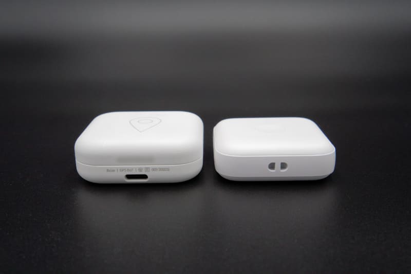 厚み、縦横サイズともにGPS BoTがひと回り大きい。その分バッテリー容量も大きく、充電頻度を減らすことができる