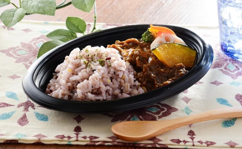 大豆ミートそぼろ使用のカレーごはん