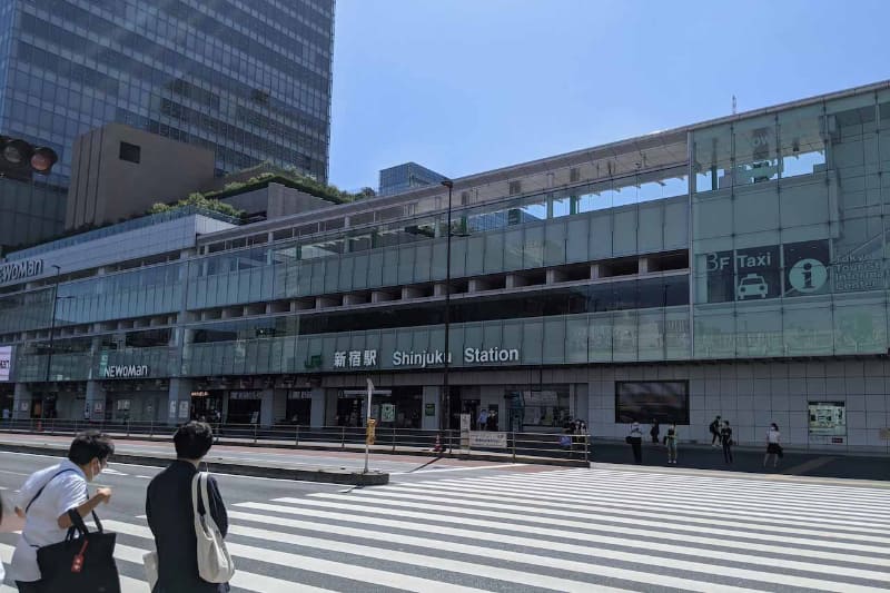実証実験が行われている新宿駅の新南口