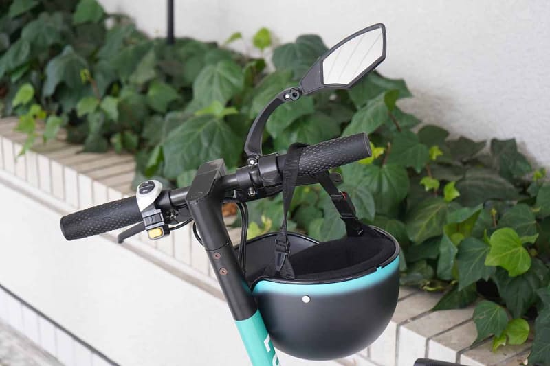 ライトやブレーキ、ミラー、ナンバープレートなどが必須に