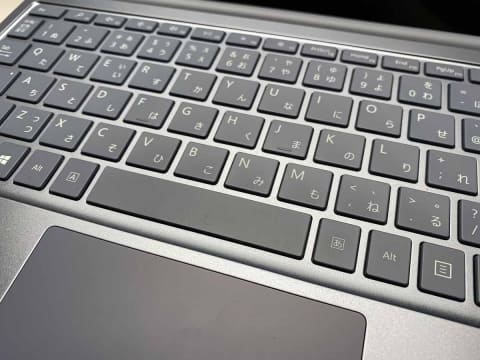 レビュー】「Surface Laptop Go」の“お値段以上”の魅力と割り切り