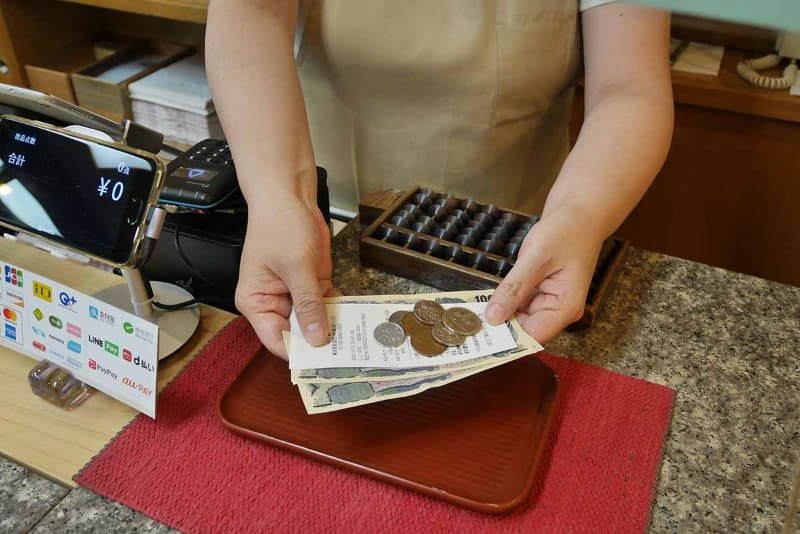 店にとっては、純粋な決済時間よりも、レジにかかる時間をいかに短くできるかが重要