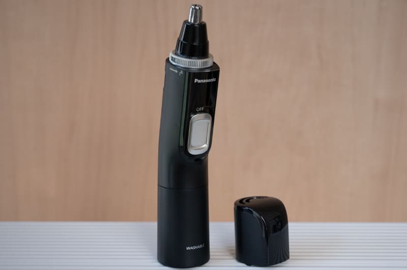 パナソニックの「ER-GN70」。毛クズは吸引するタイプで、水洗いも可能