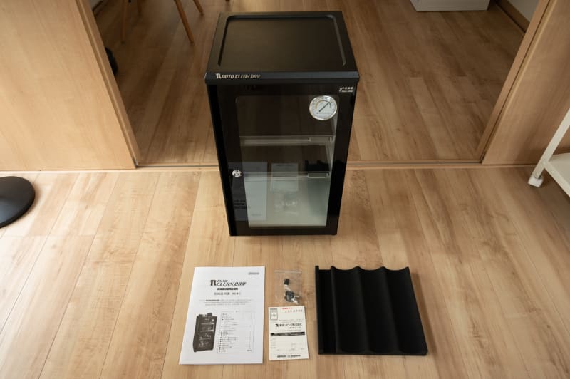 東洋リビングの防湿庫「ED-55CAT(BW)」