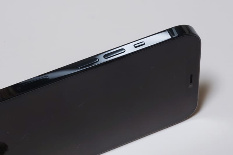 側面のメタリック感がけっこう気に入っている