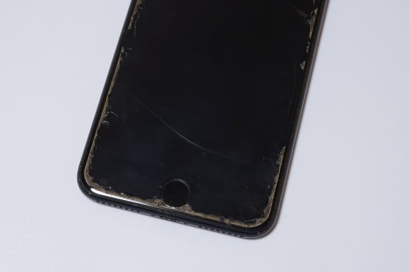 チクチクするホームボタン