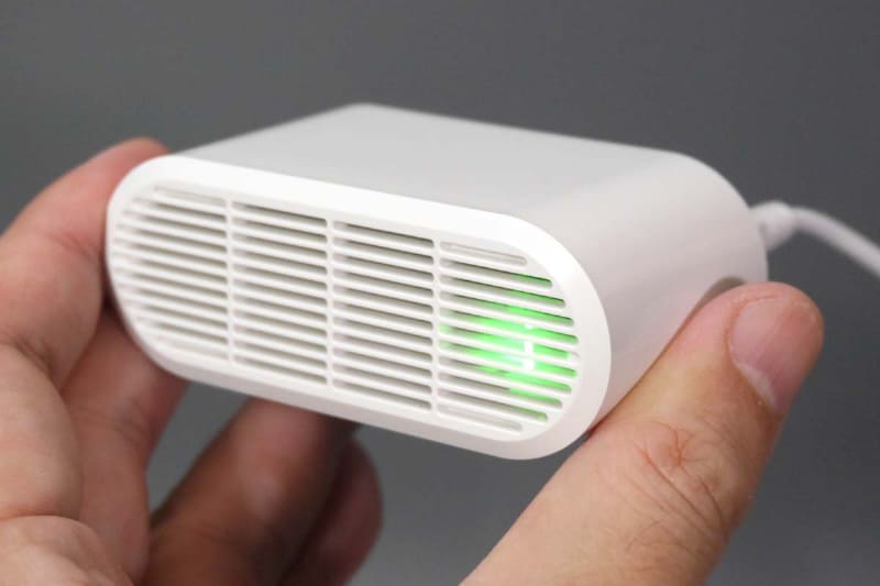 測定は本体のみで行われる。センサはスイスSENSIRION社製で、自動校正機能も搭載する