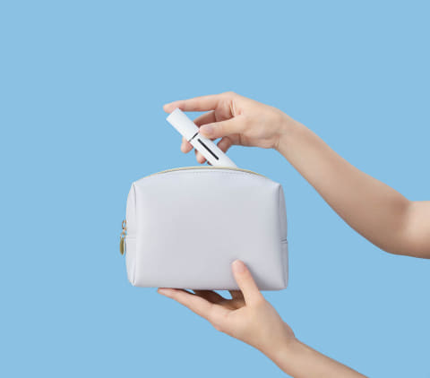 パナソニック、次亜塩素酸を本体内で生成する携帯除菌スプレー