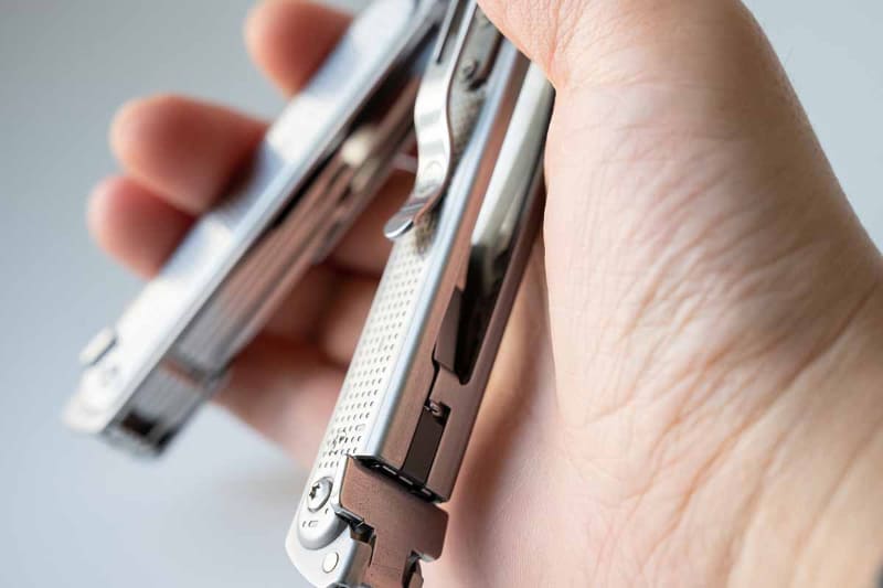 ハンドルの形状が工夫されプライヤー展開時でも手の平が痛くなりにくい