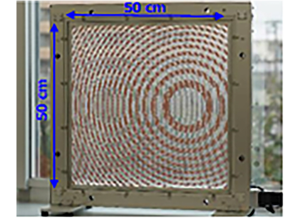 焦点制御機能を有したメタサーフェスレンズ(透明化処理前)