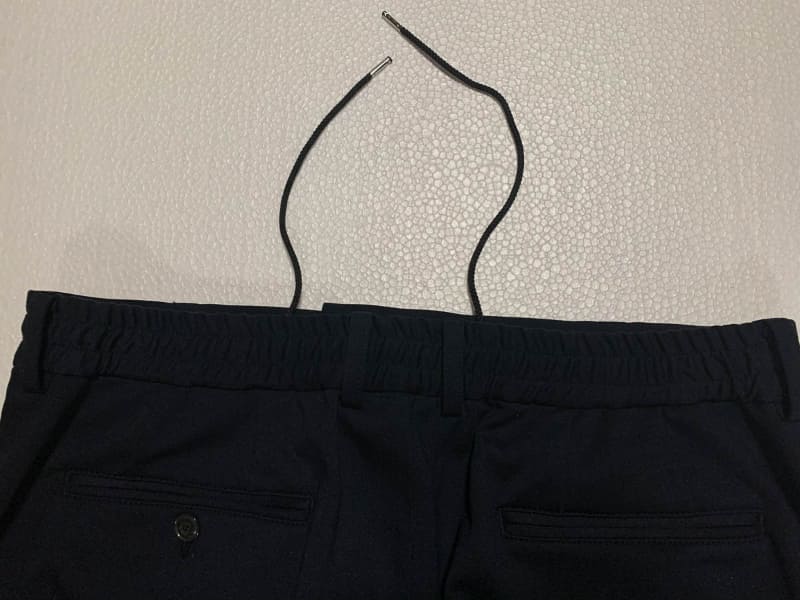 ゴムがついていてウエストラクチン、困ったら紐で調整