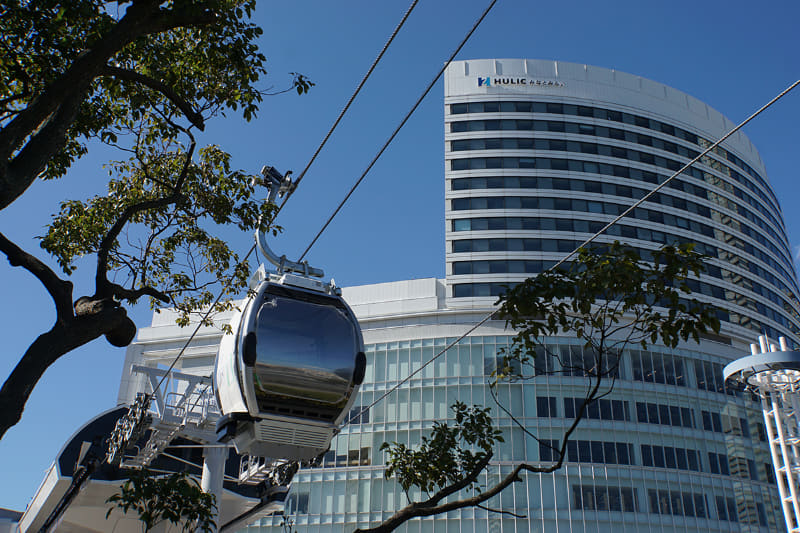 駅舎すぐの場所