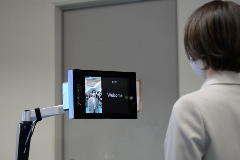 顔認証入場は、東京ドーム関係者を対象として実証実験中