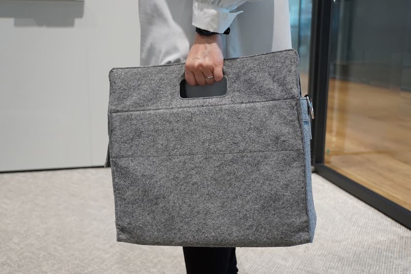 持ち運ぶときはこんな感じ