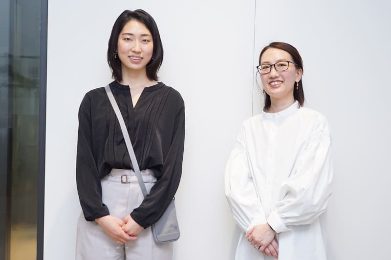 コクヨ ステーショナリー事業本部 プロモーション推進部 高原萌さん(左)と吉村茉莉さん(右)