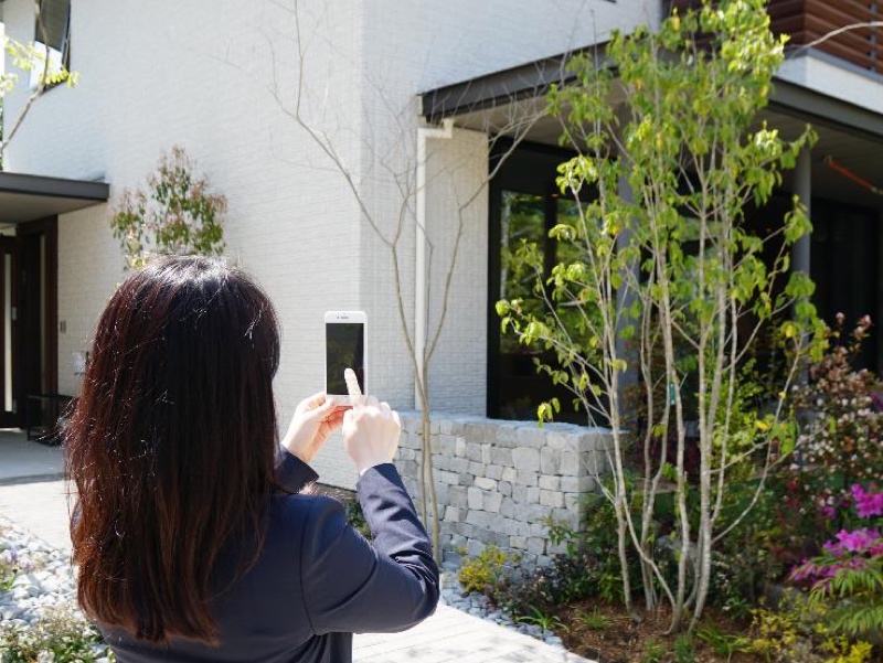 外出先から住宅設備や部屋の機器を遠隔操作できる