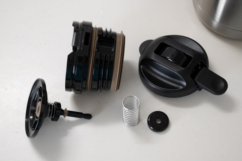 中せんは簡単に分解でき、パッキンも外せます