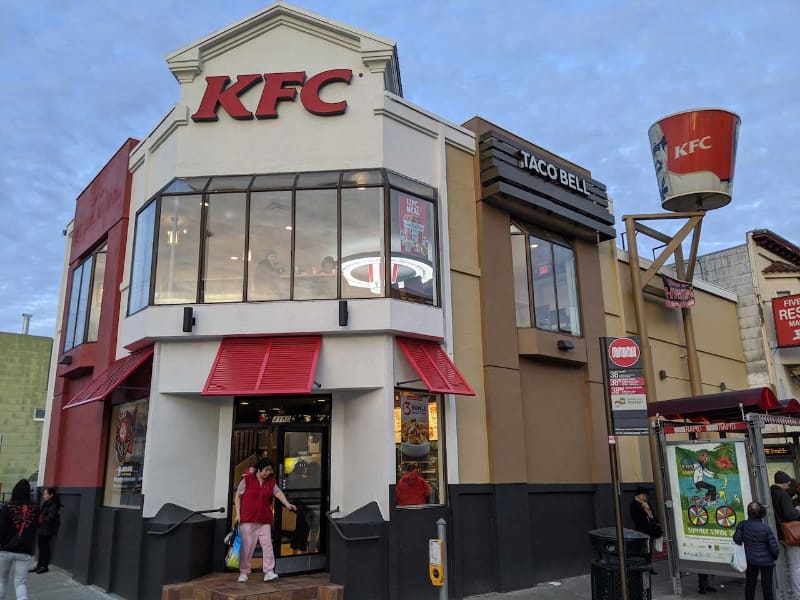 CBS Newsによれば、いま全米でチキンクライシスが起きつつあるという