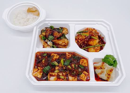 中國菜老四川 飄香 ピャオシャンのぜいたく弁当