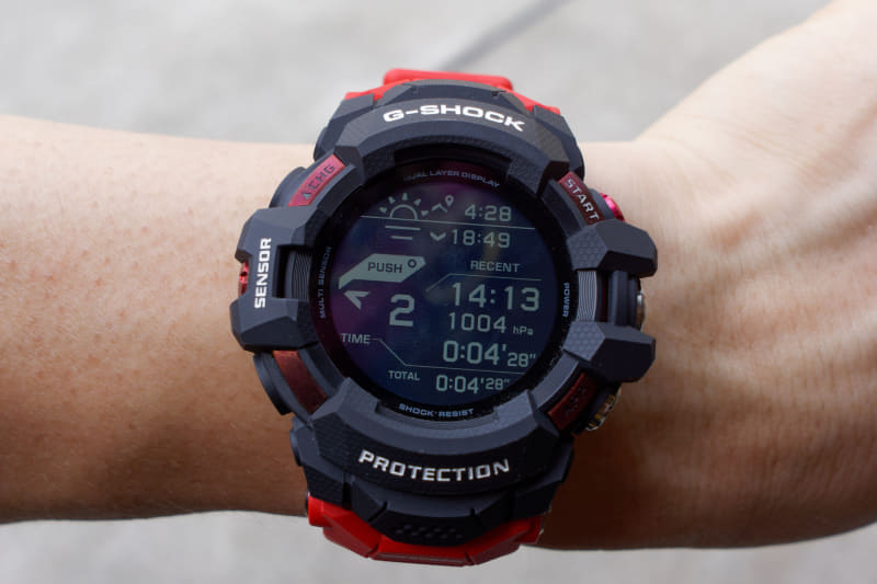 上段を「日の出・日の入り時刻」に、下段を開始からの時間をカウントする「タイム」にしたところ