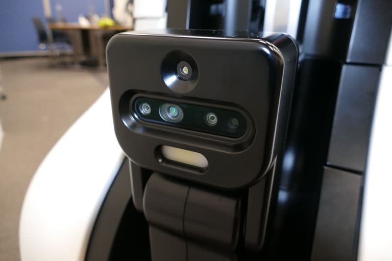 アーム先端のエンドエフェクタも用途によって変更可能