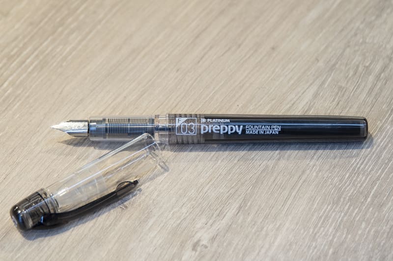 プラチナ万年筆「プレピー PSQ-300」(330円)