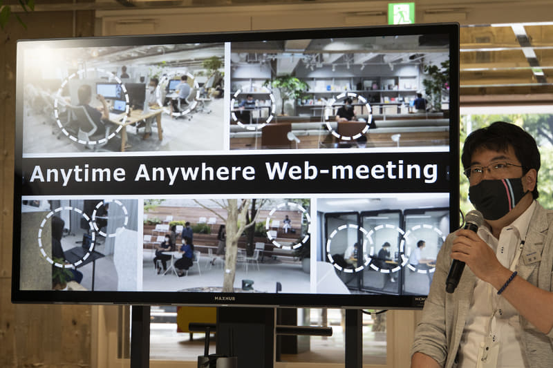 コクヨ社内でもあらゆる場所でWeb会議に参加している社員がいることを紹介