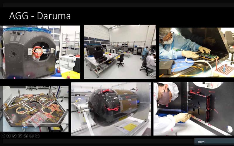 熱真空試験の様子。金色は多層断熱材の色