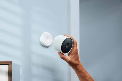 Googleの見守り“ドアベル”登場。訪問者を認識・通知するNest Camと