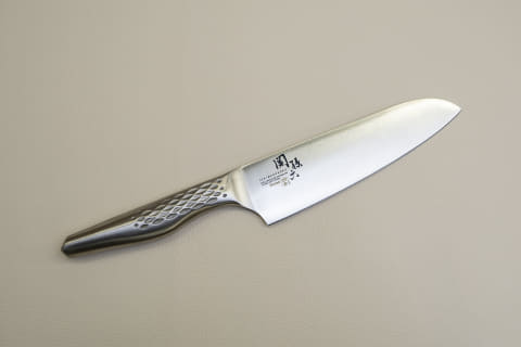包丁は三徳よりも牛刀が万能!? 種類と使い分けを知って自炊を快適に