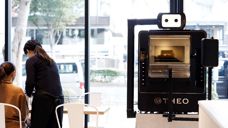バウムクーヘン専用AIオーブン「THEO」