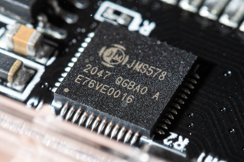 基板上のコントローラー