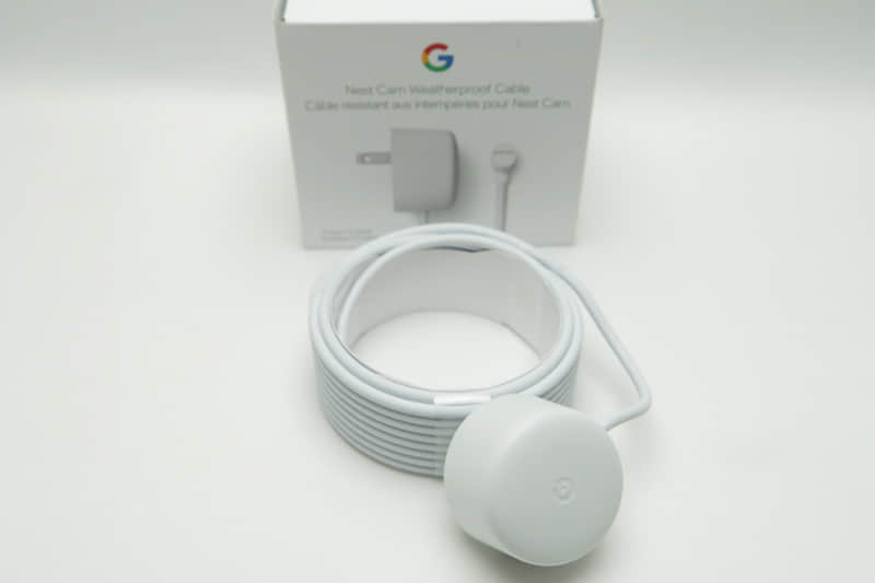 屋外配線用の「Google Nest Cam 防塵・防滴ケーブル」(5m 3,900円、10m 5,200円)。その他、盗難防止用のオプションも用意される
