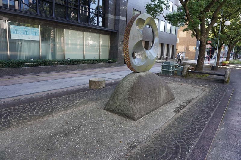 水を貯めていたと思われるモニュメントも放置状態