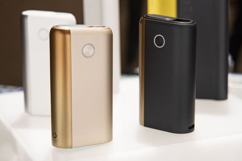 グロー・ハイパー・プラス・シャンパン・オータム・ゴールド(左)とブラック・オータム・ゴールド(右)