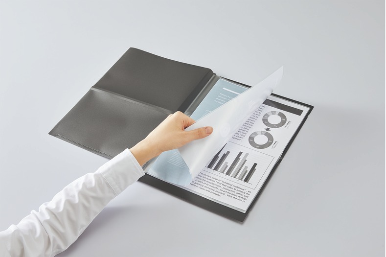 2つ折りクリヤーブック