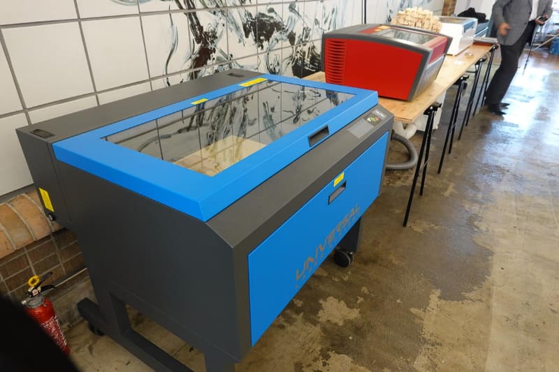 レーザー加工機