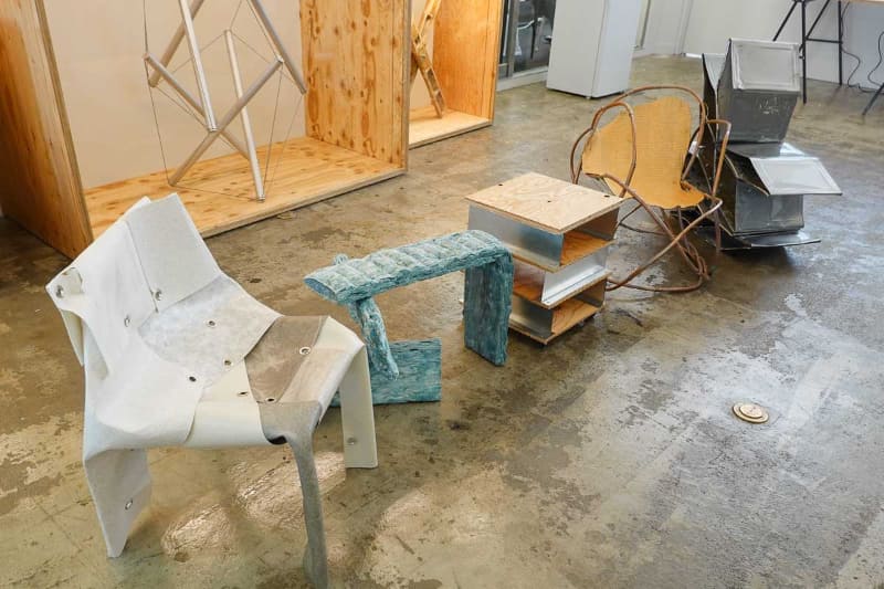 廃材を使って家具を作る取り組み