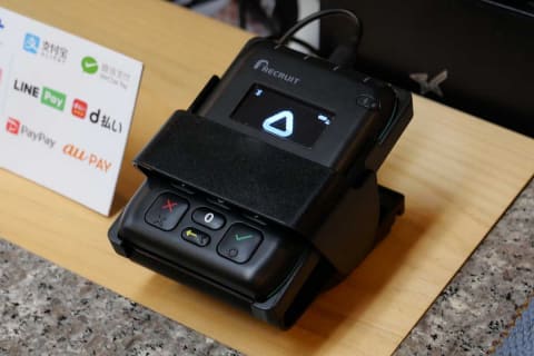 キャッシュレス化から2年半、決済を“お客様操作”に本格刷新【中小店舗