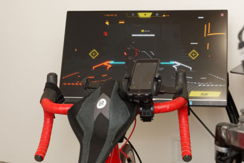 ミニレビュー】これぞeスポーツ！ 自転車をこいで対戦する「Spirit 