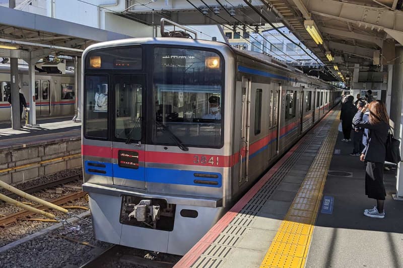 当日は電車で成田空港へ。かなり余裕を持ったスケジュールで移動することにした