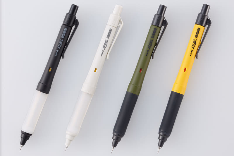 左2つが芯径0.3mm、右2つが芯径0.5mm