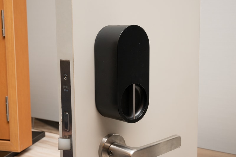 マンション向けの組付け型Qrio Lock R