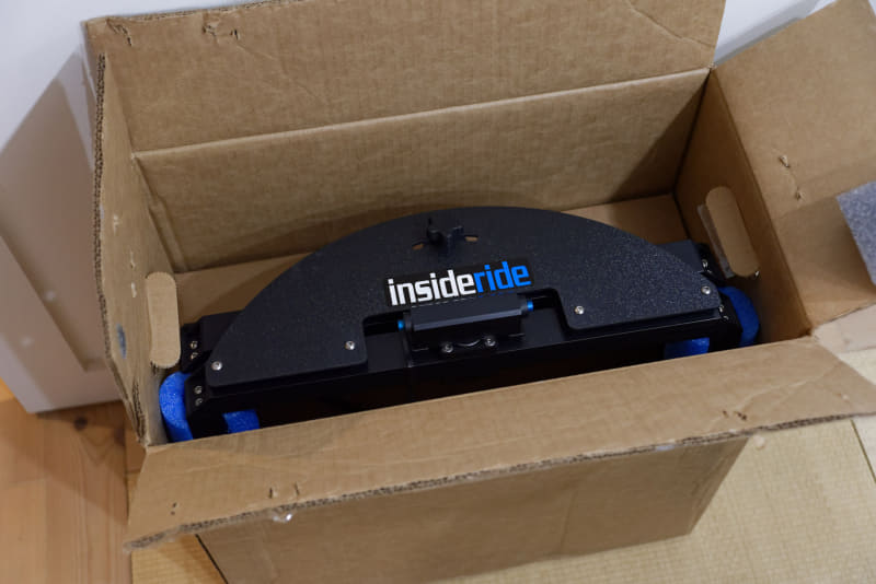 米国から届いたE-FLEXのパッケージ