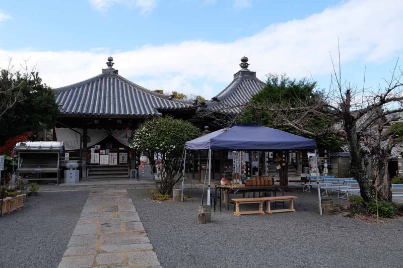 到着地点の第73番札所の出釈迦寺。今回は坂道のみでの検証となったため、階段下の駐車場までの歩行となった