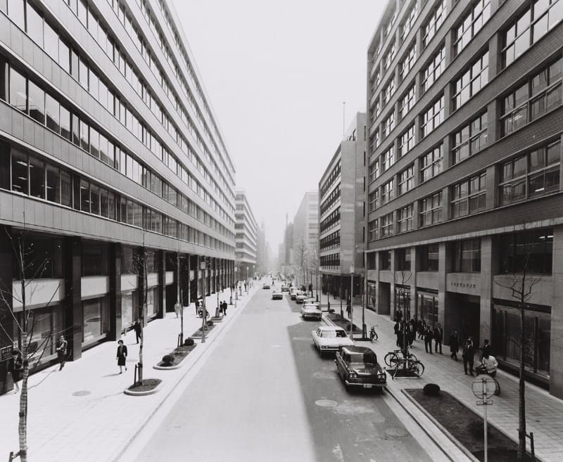 1960年代の丸の内仲通り