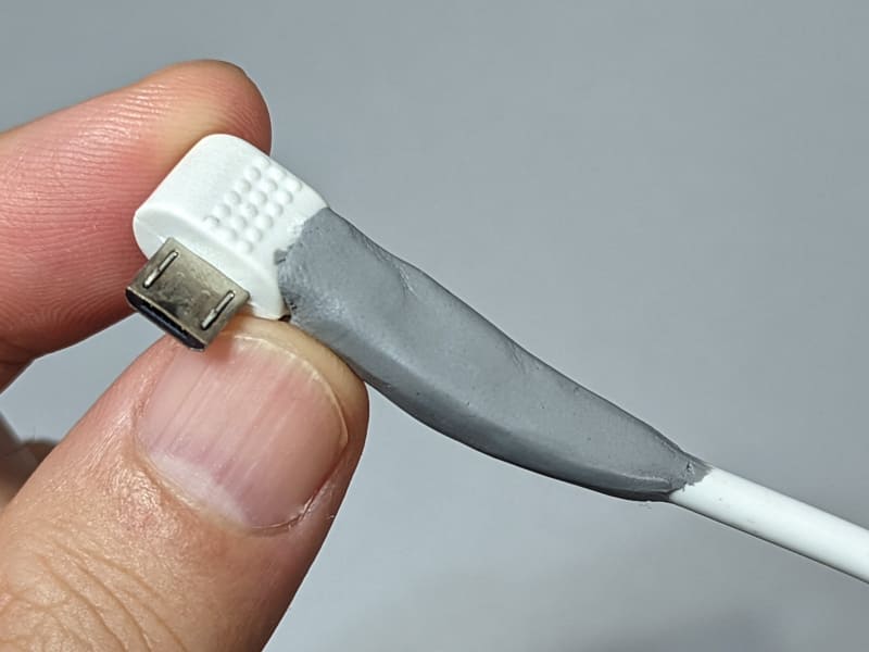 白を使い切ってしまったので、今回はグレーを使って再チャレンジ。24時間触れずに待つことでしっかりと硬化した