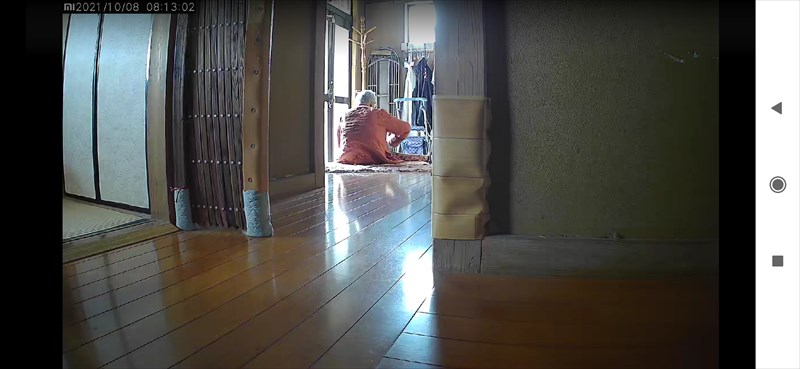 曜日を勘違いしリハビリ送迎を玄関で待ち続けてしまう母