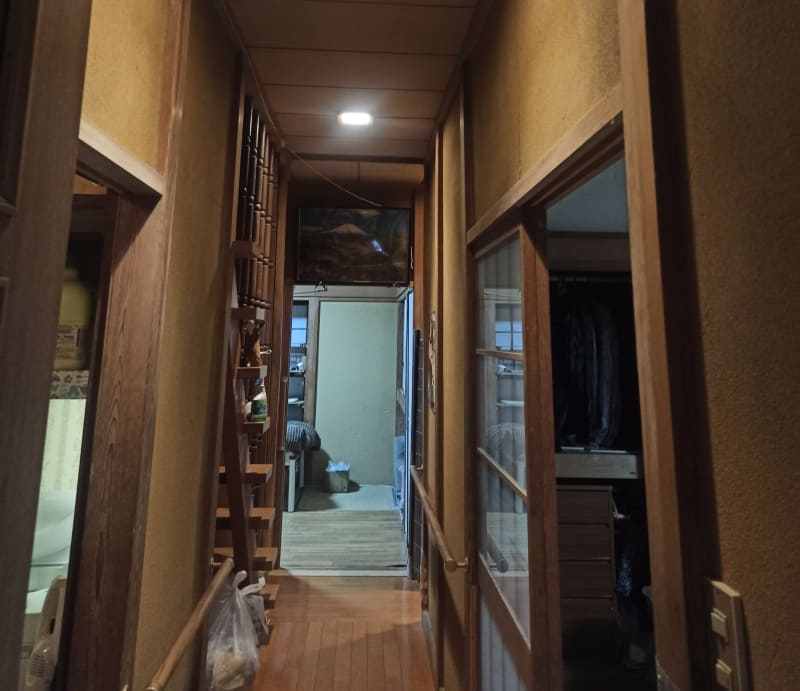 短い廊下でも歩行能力の落ちた高齢者には長く危険な道のり